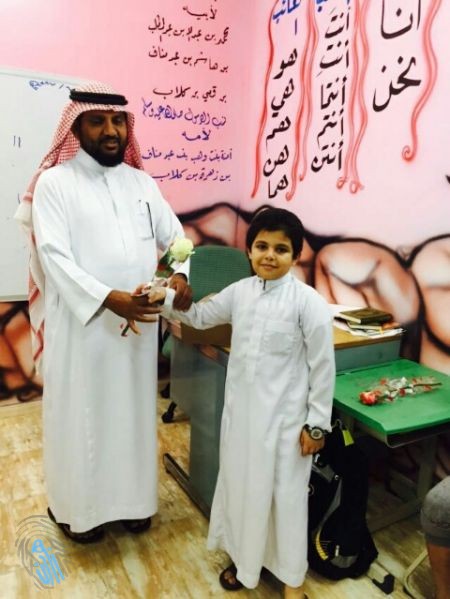 مدارس تعليم المخواة تستقبل أكثر من 14الف طالب وطالبة بالورود ابتهاجا بعودتهم لمقاعد لدراسة 1 280 0