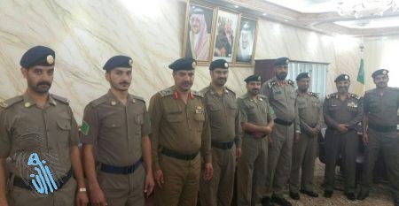 مدير مدني الباحة يقلد الأفرادالمترقين رتبهم الجديده 1 695 0