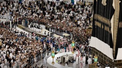 لأول مرة الكعبة المشرفة ترتدي كسوتها غرة محرم