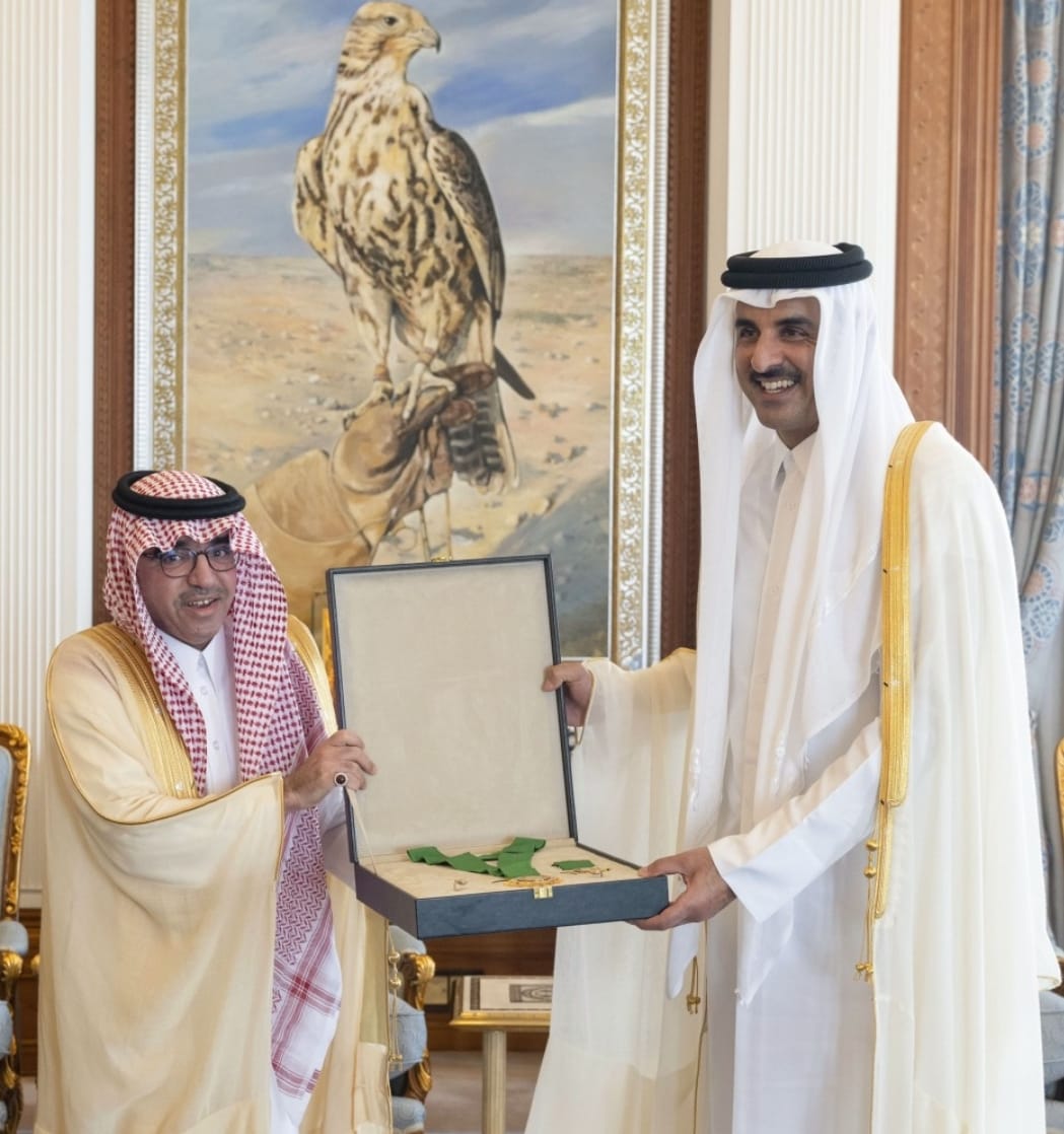 قلادة السياحة العربية من الطبقة الممتازة لسمو أمير قطر 1 WhatsApp Image 2022 08 09 at 8.59.58 PM