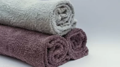 مشاركة المناشف بين أفراد الأسرة عواقب مفاجئة قد لا تعرفها.webp