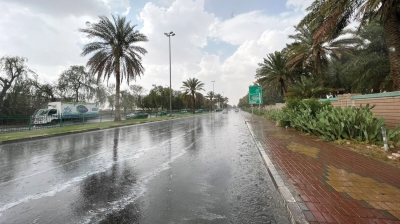 بينها الرياض أمطار بمعظم المناطق من الجمعة للاثنين