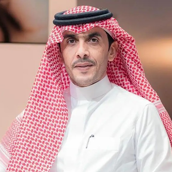 نادي الصقور السعودي يوثق عمليات الشراء عبر منصة البيع ويمنع