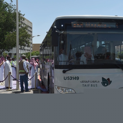 تدشين مشروع النقل العام بالحافلات بالطائف