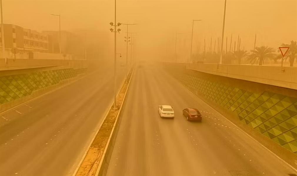 سرعته مستغربة الزعاق تيج تحوّل من عاصفة مدارية لإعصار من