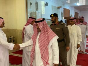 محافظ قلوة بمنطقة الباحة يتقدم جموع المصلين على شهيد الواجب الجندي فيصل الزهراني 2 صثصثصثصث