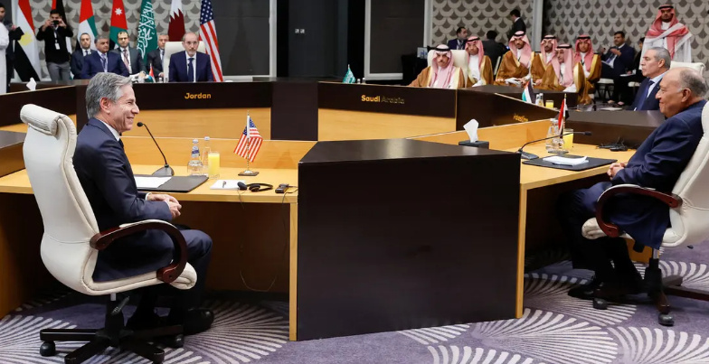 بلينكن من عمّان: ندعم "هدنات إنسانية" ونرفض أي وقف لإطلاق النار بغزة 1 التقاط 6