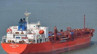 الوكالة البحرية البريطانية تقارير عن نشاط مسيرات وانفجار محتمل بمضيق