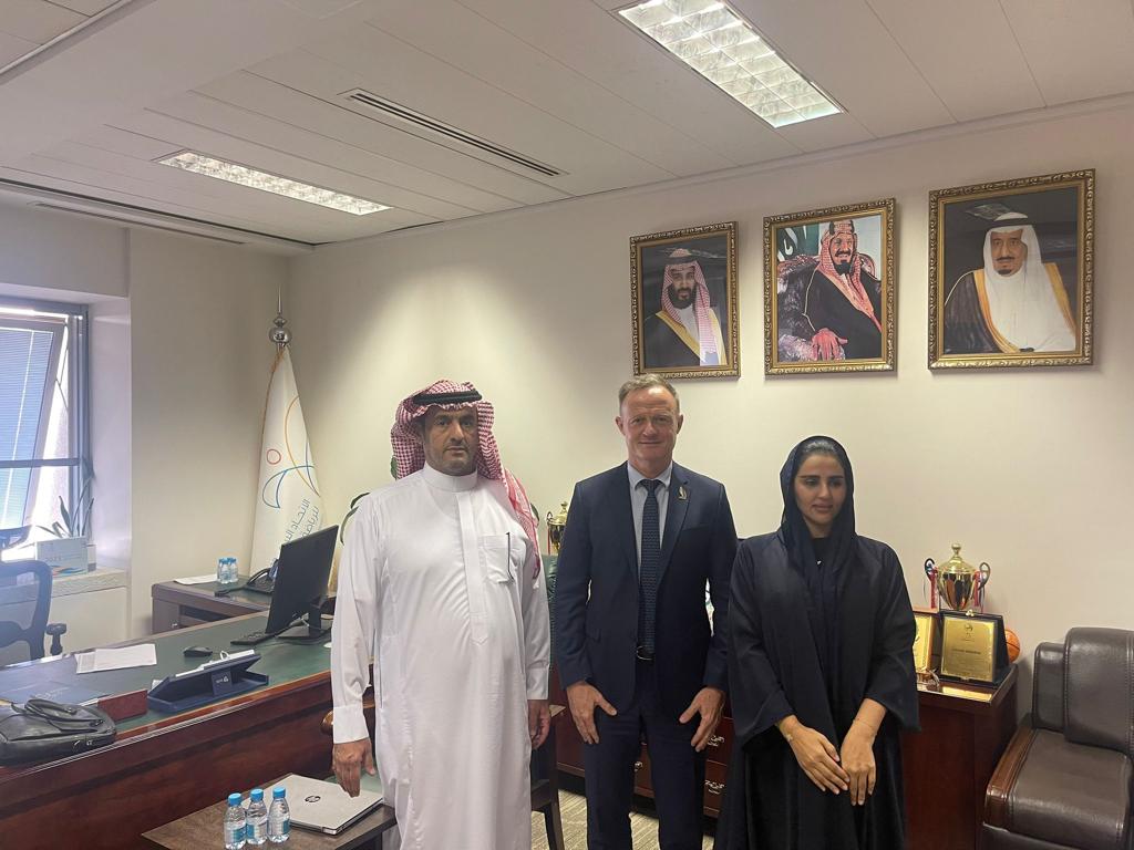رئيس الاتحاد الدولي للرياضة المدرسية يبحث تطوير القطاع مع الشركاء السعوديين 1 صورة واتساب بتاريخ 2023 12 12 في 15.02.15 25ea48e8