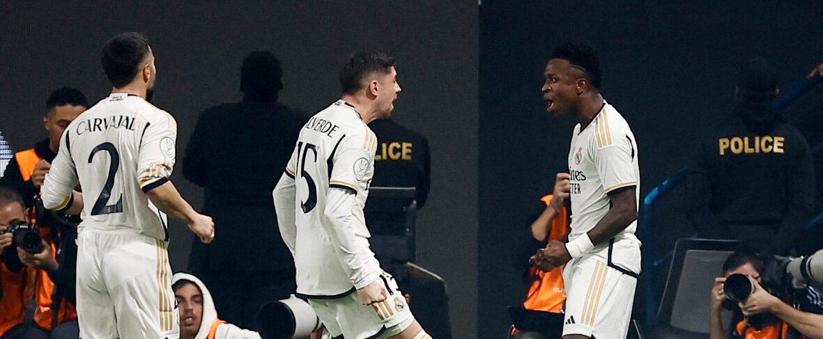 ريال مدريد يسحق برشلونة ويتوج بـ«السوبر» 1 76767676