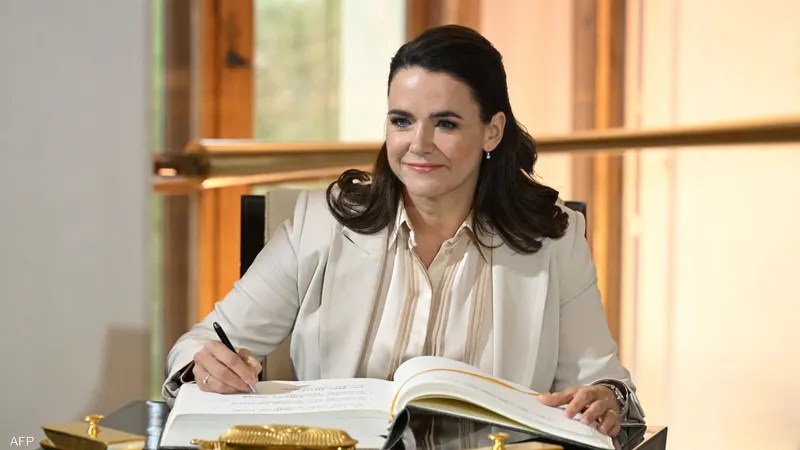 رئيسة المجر تستقيل من منصبها 1 لقد ارتكبتُ خطأ رئيسة المجر تستقيل من منصبها.webp