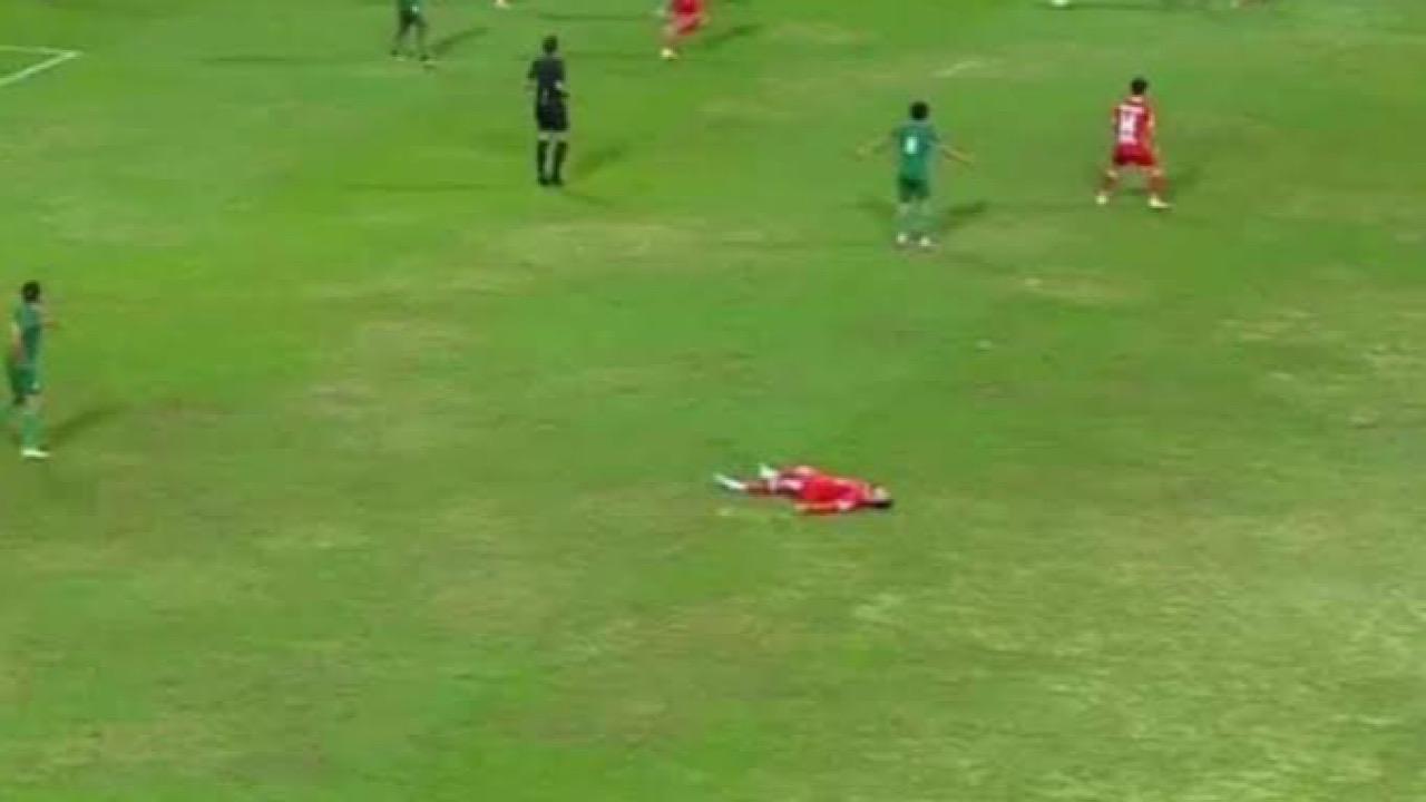 النمر يعلق على سقوط اللاعب المصري أحمد رفعت بشكل مفاجىء