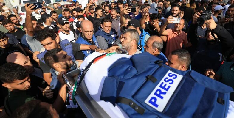 اليونيسكو تمنح جائزة حرية الصحافة للصحافيين الفلسطينيين بغزة 1 56 1