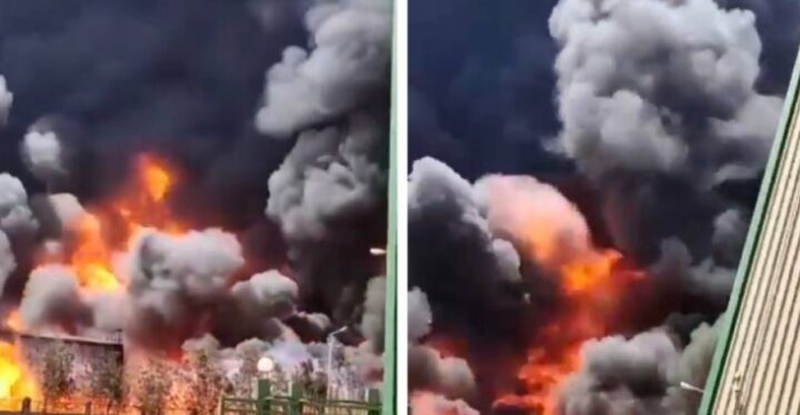 فيديو .. حريق يلتهم مصنعاً في جدة وعدد من السيارات المتوقفة أمامه 1 غع 6633d20d53839