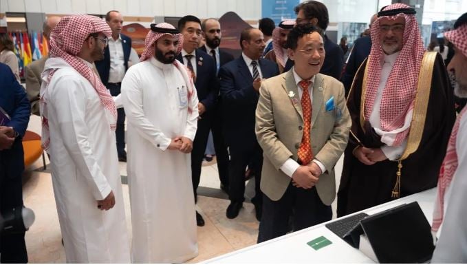 منتجات فريدة للإبل تجذب أنظار زوار «المعرض السعودي للإبليات 2024» في إيطاليا 2 1718131504 5 منتجات فريدة للإبل تجذب أنظار زوار المعرض السعودي للإبليات 2024