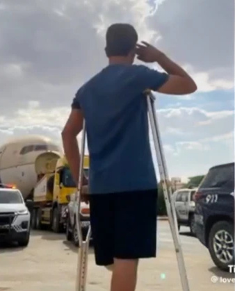 آل الشيخ يعلن عن فوز شاب مبتور الساق برابع سيارة بعد احتفاله بمرور طائرات موسم الرياض 1 23333333