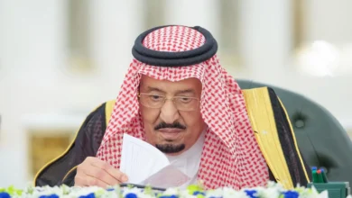 خادم الحرمين الشريفين يرأس جلسة مجلس الوزراء في جدة 4 F10497465