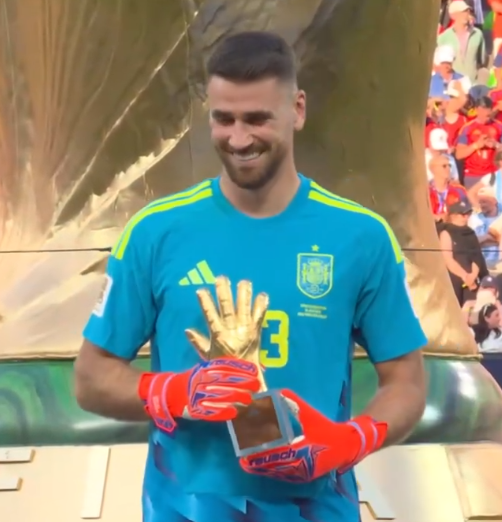 الإسباني سيمون يحصد القفاز الذهبي لأفضل حارس في كأس العالم 1 Screenshot 2026 07 20 141424