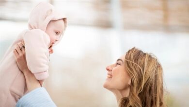 دراسة: النظر في عيون الأطفال يساعد على تعلمهم 2 ظزظز