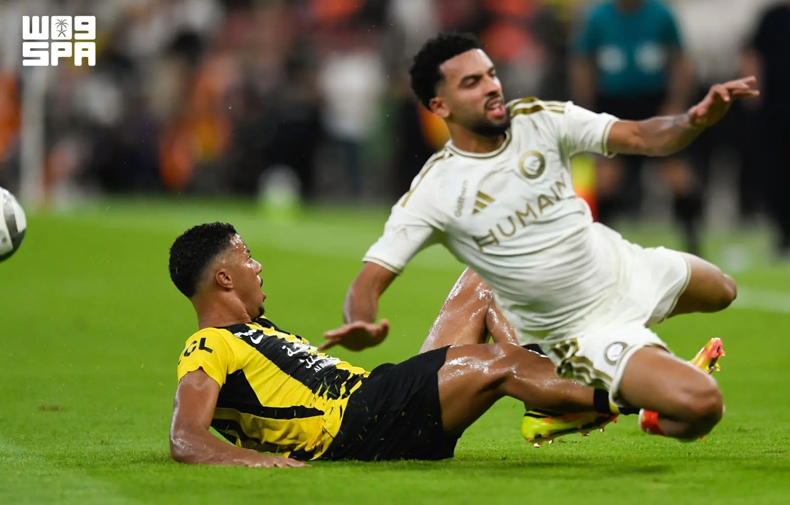 الاتحاد يتغلّب على ضيفه النصر في الجولة الخامسة من الدوري 1 F10734553